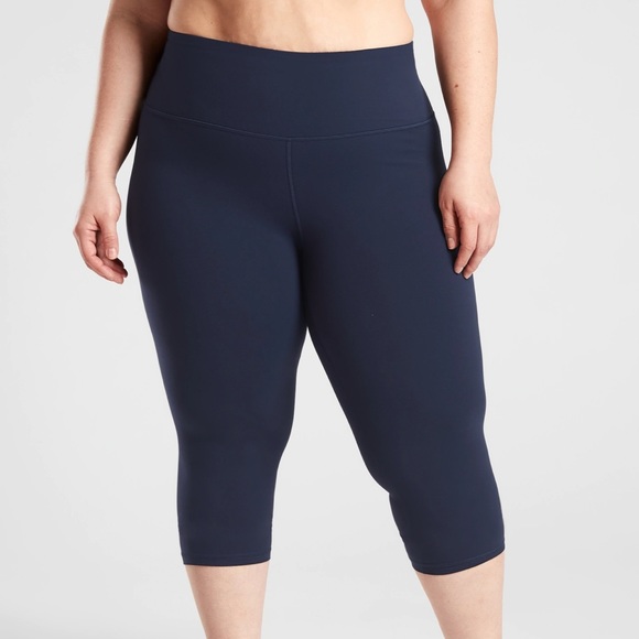 Athleta Pants - ATHLETA Elation Crop Leggings